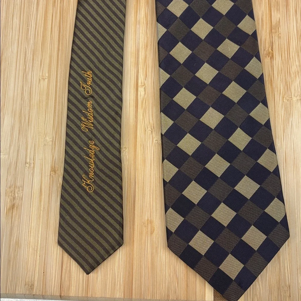 Robert Graham Checkered Silk Neck‎ Tie